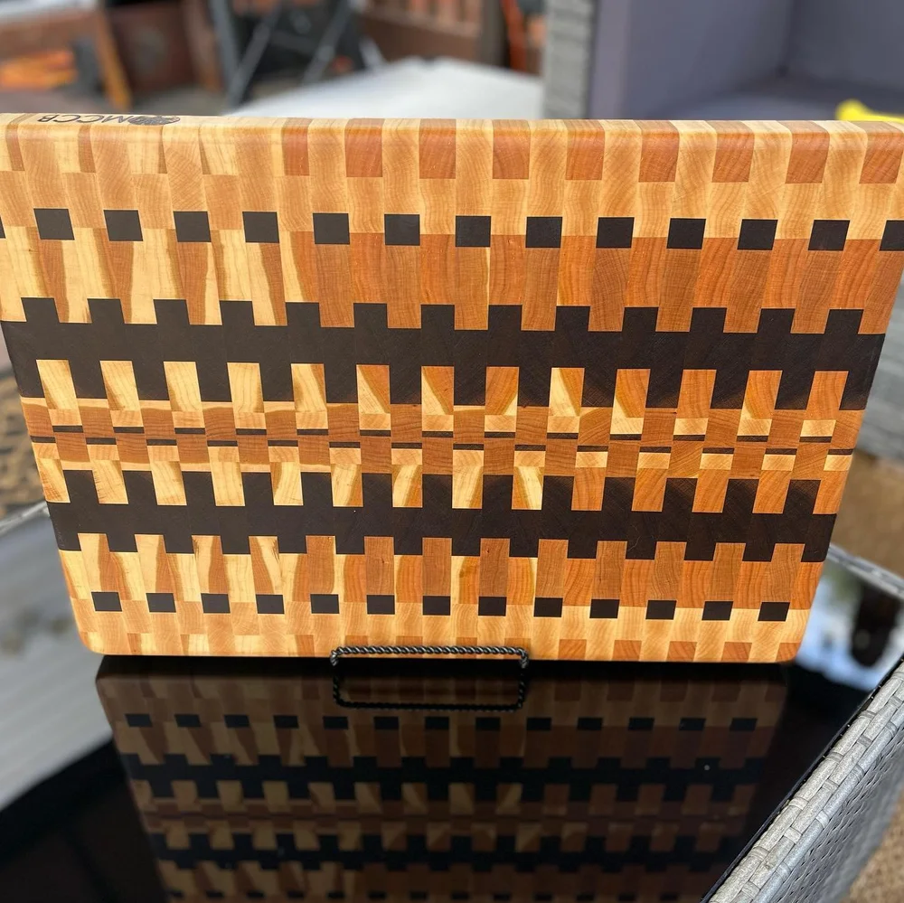end grain cutting board.jpeg