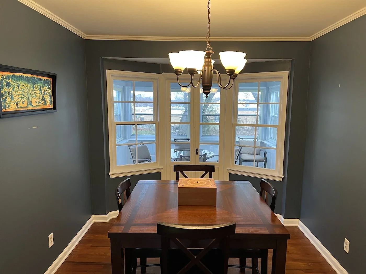 Silver+Maple+Manor+Dining+Room.webp