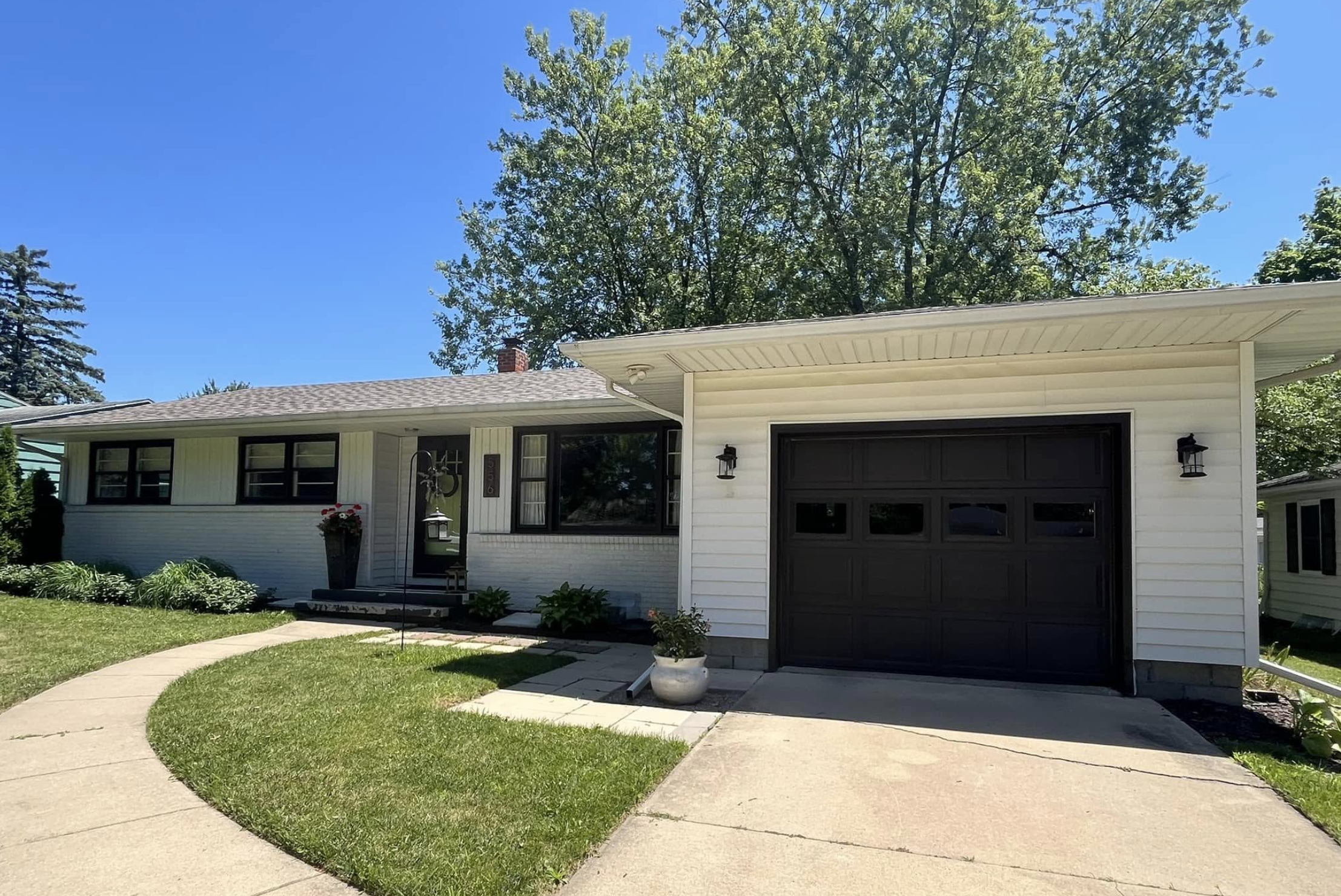 556 N. McKenzie9.png
