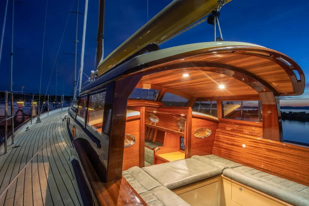 Van Dam Boats 3.webp