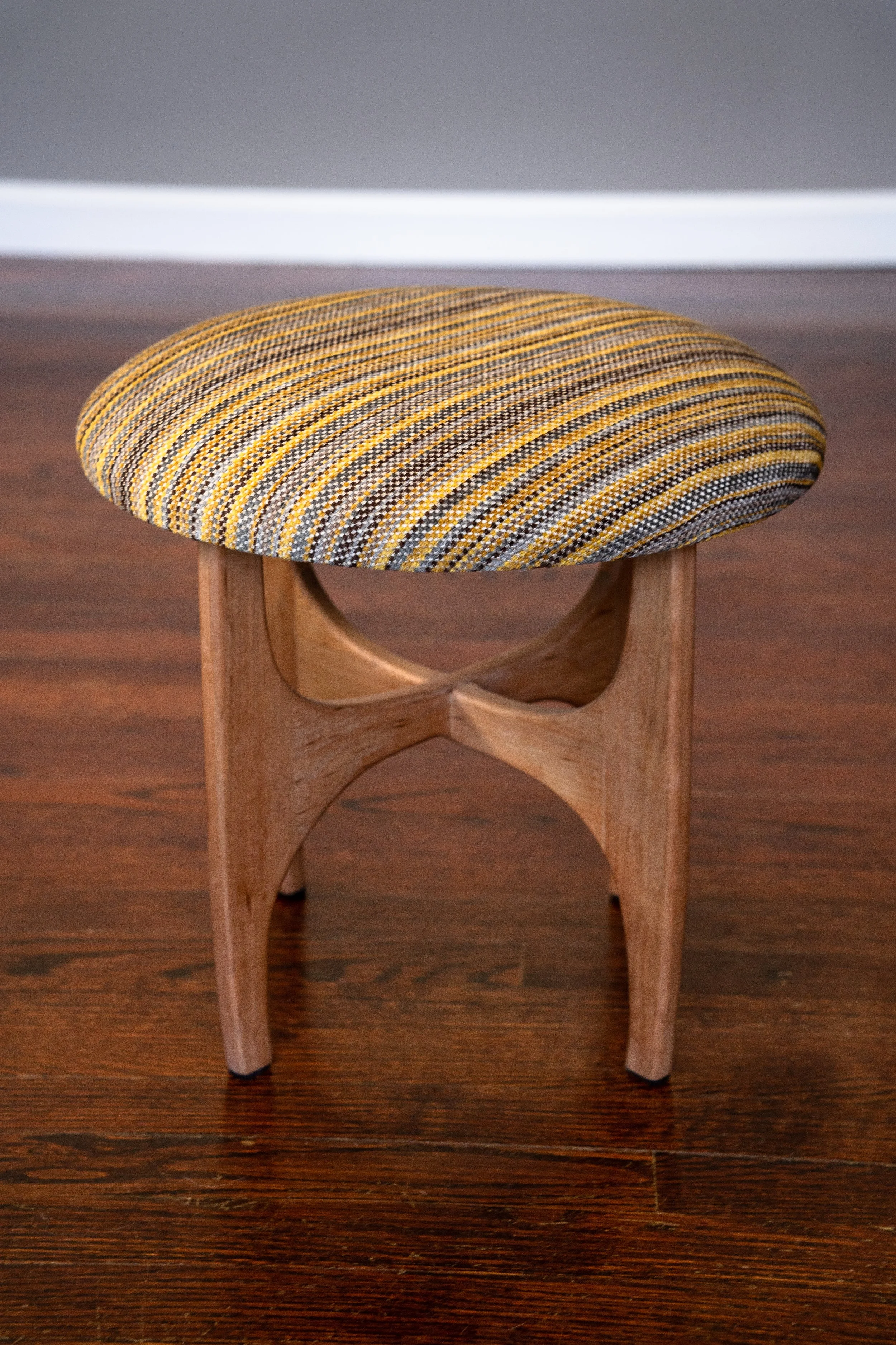 Jonkman-Stool 2.jpg