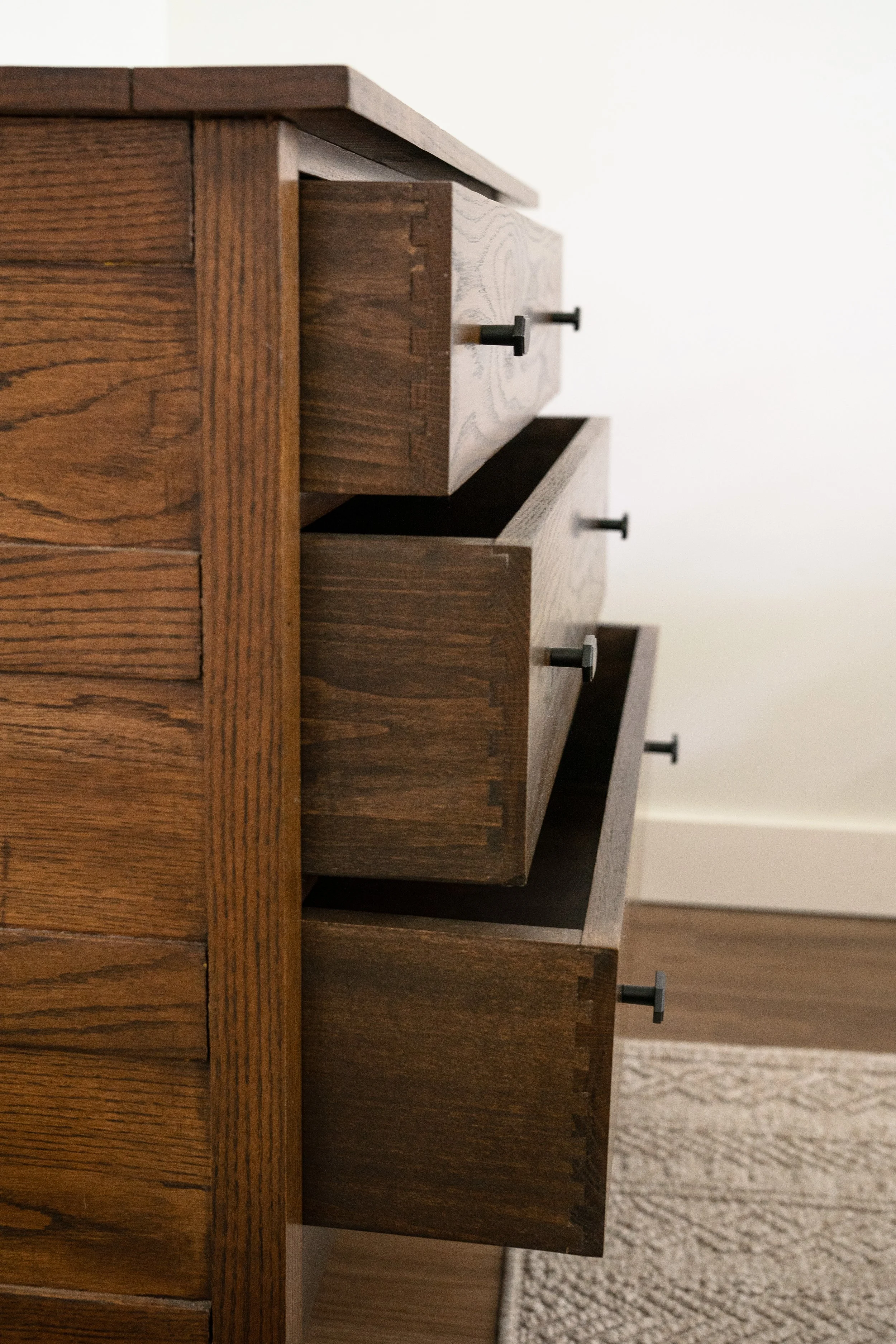 Jonkman-Dresser 2.jpg