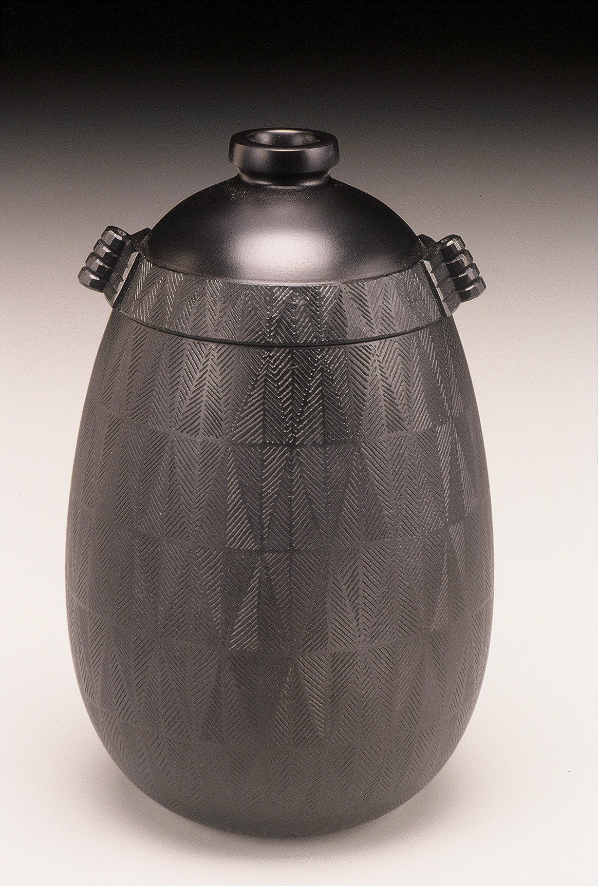 5e35dd91fc3943bd8bf23439_Black Vessel 137.jpg