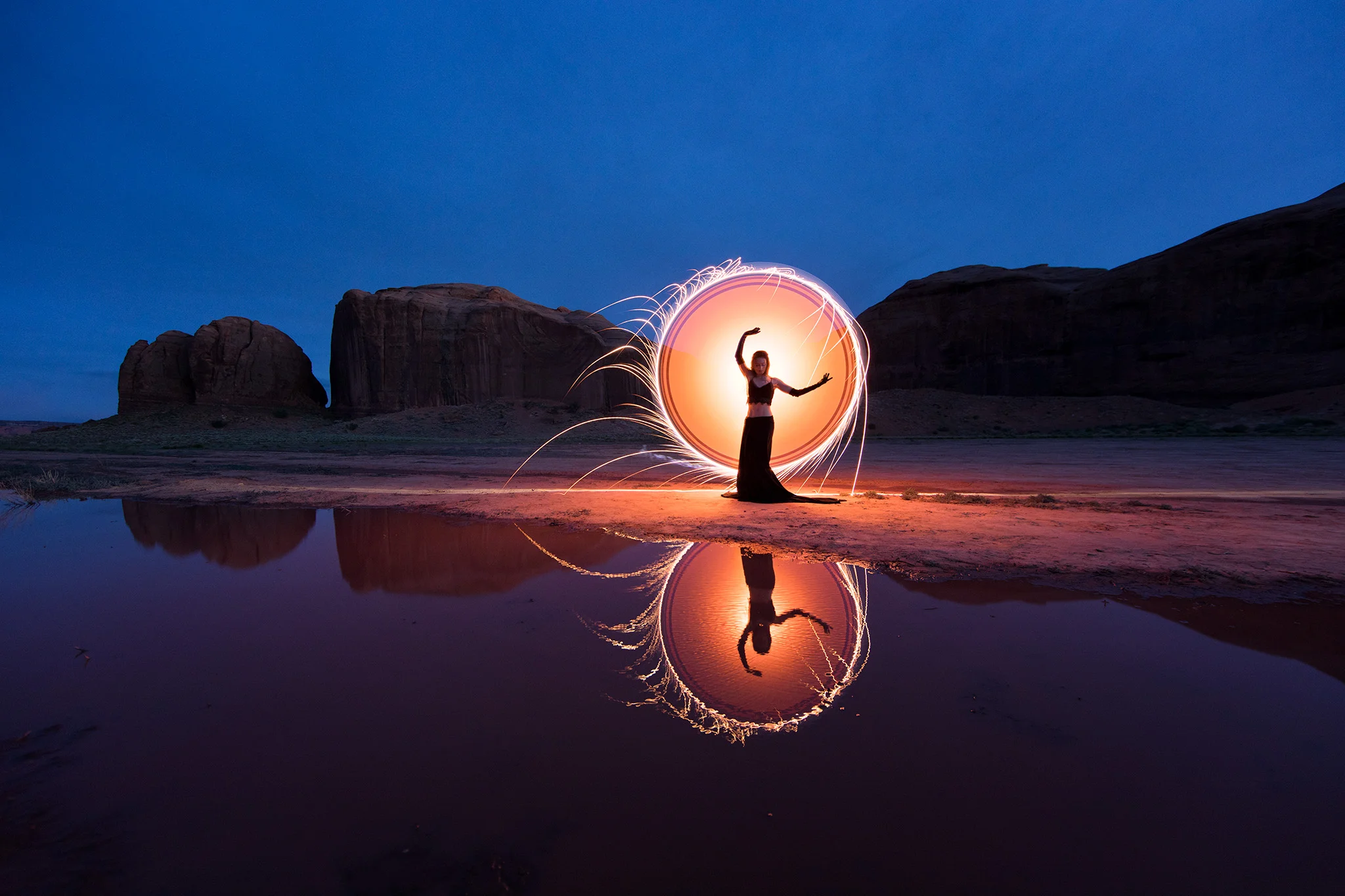 d4b4724-light-painting-kim-henry-eric-pare-arizona-reflection-tube-stories-2048-jpg-yc8n.jpg