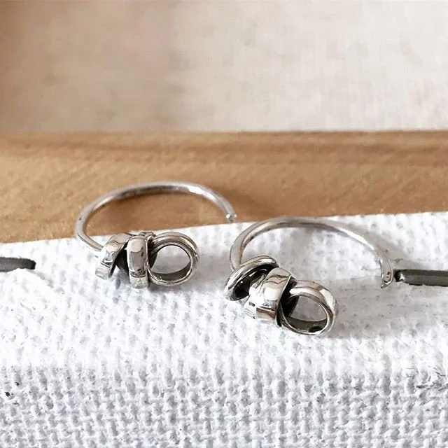 huggue hoop silver.jpeg