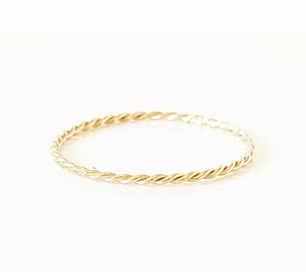thin twisted ring.jpeg