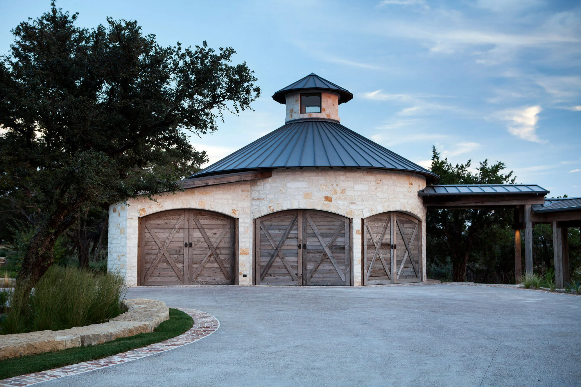 Beehive-Exterior10-Web.jpg