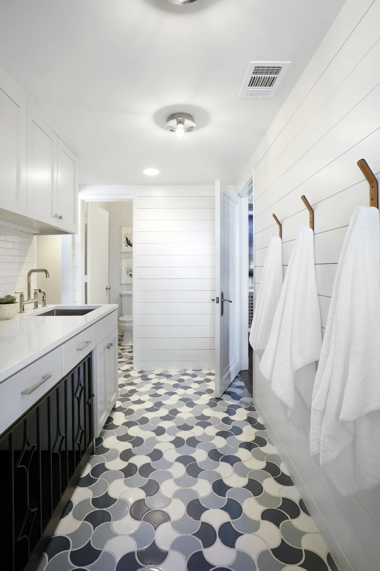 3249_Bryn_Mawr-Laundry.jpg