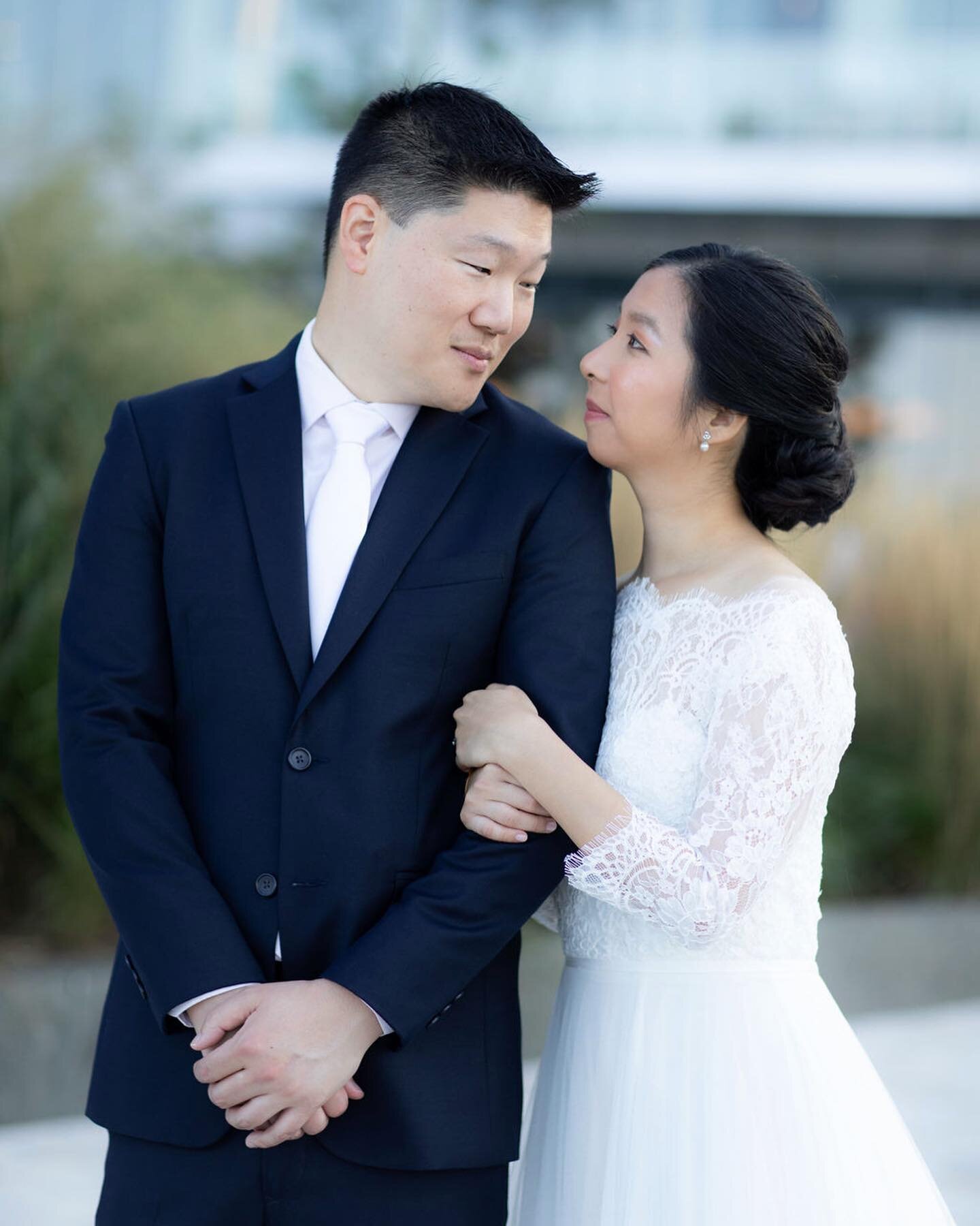 Rose &amp; Daniel had a intimate wedding at @mentonboston so of course we had to make a pit stop at the #bostonseaport for some classic portraits.
.
.
#bostonweddings #bostonwedding #bostonbride #bostonweddingphotographer #newenglandphotographer #bos