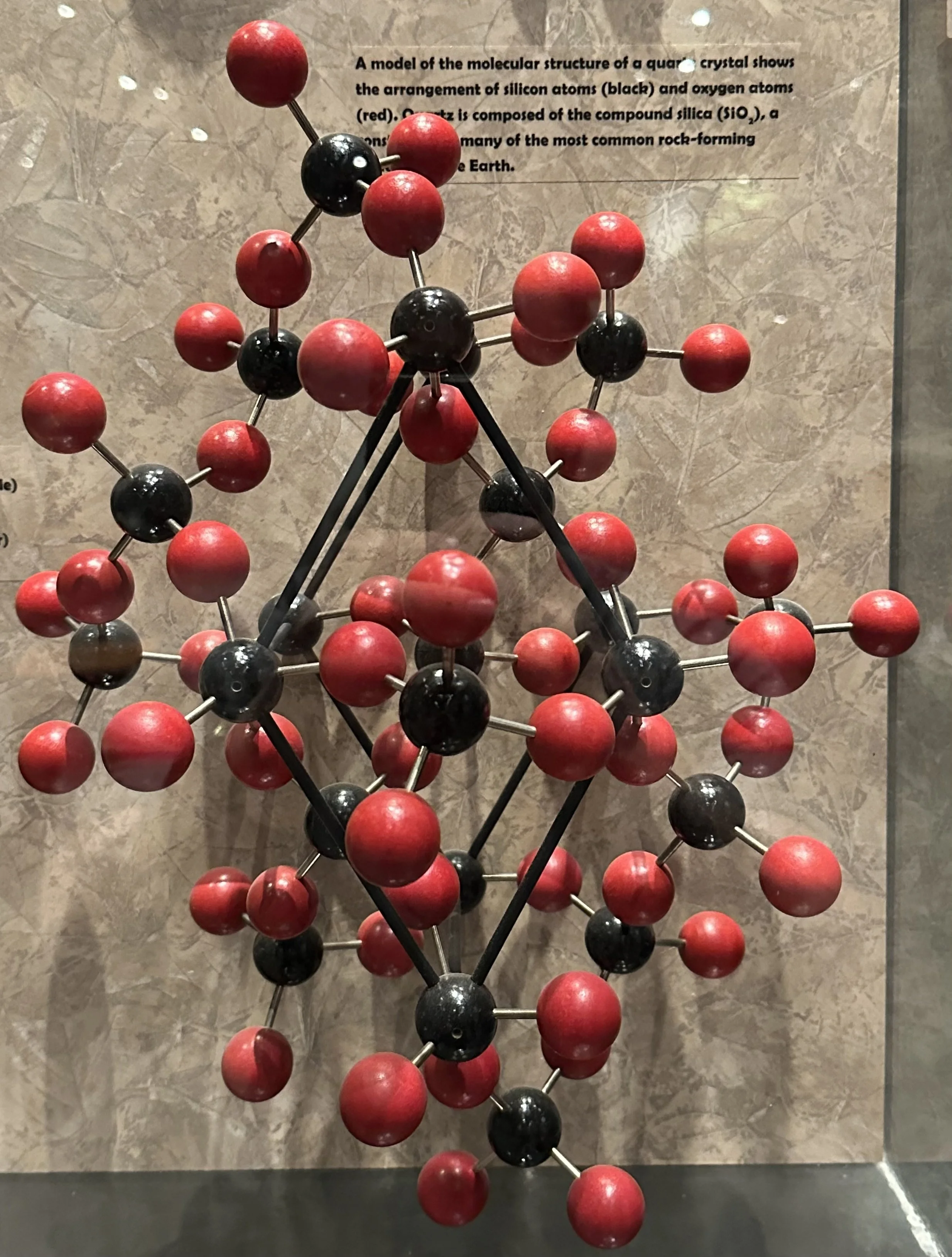Quartz Model with Si in Black and O in Red (McClung Museum)