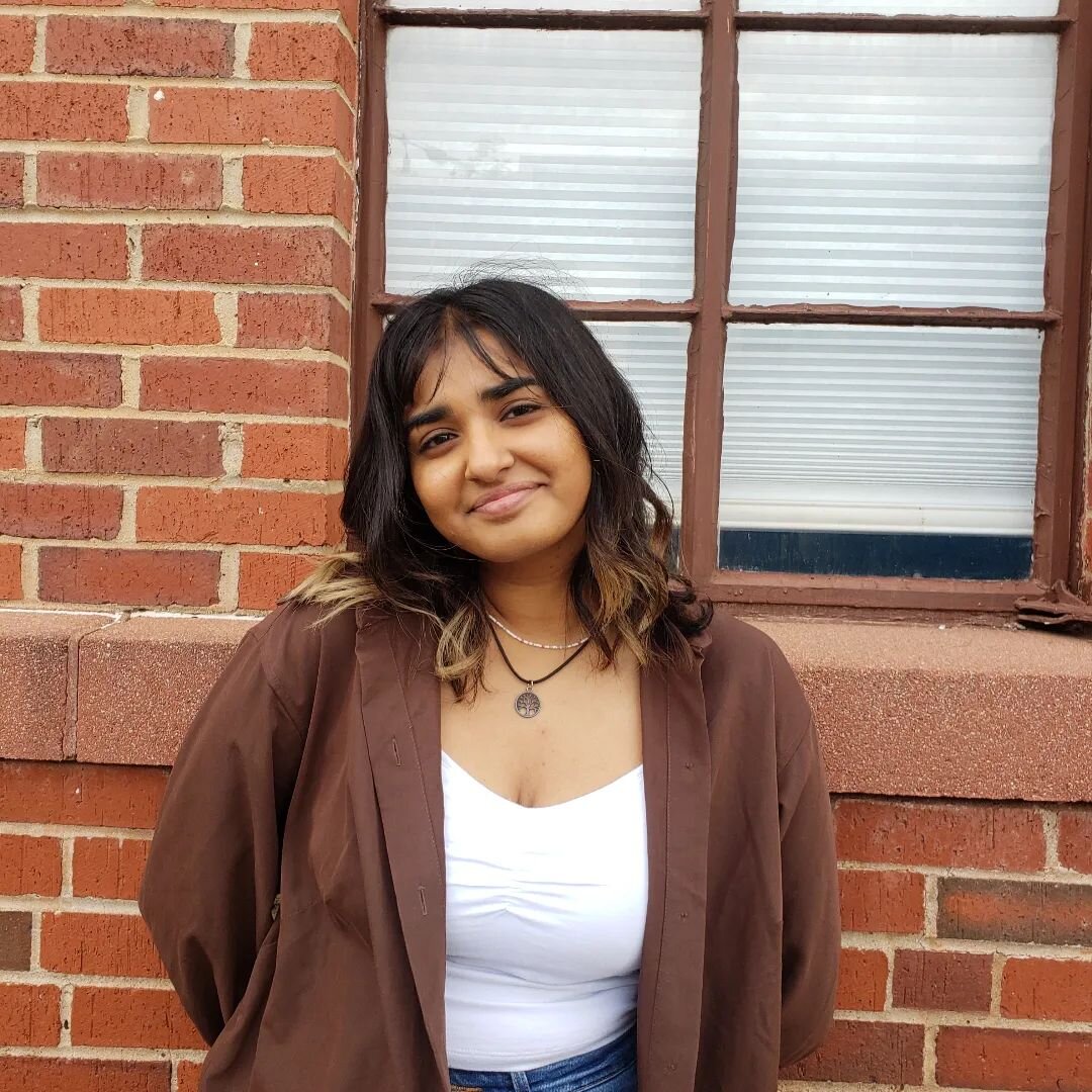 ~ BARISTA HIGHLIGHT ~

Megan Varghese (she/her) - Psychology - 3 years volunteering

Favorite drink?
Mochas and dirty chais

Music recs?
Samia and smino

What made you want to get involved at 2W?
the people, the coffee, and the sweet art,,, and i alw