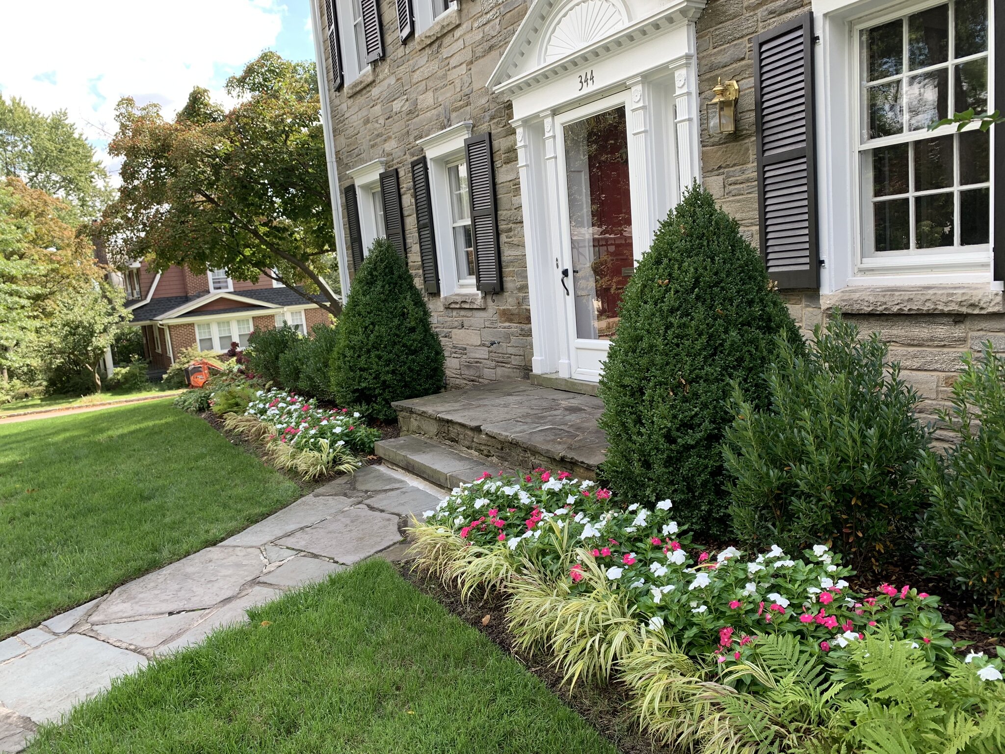 Northern New Jersey’s Split Rock Design offers a wide range of stone masonry products and