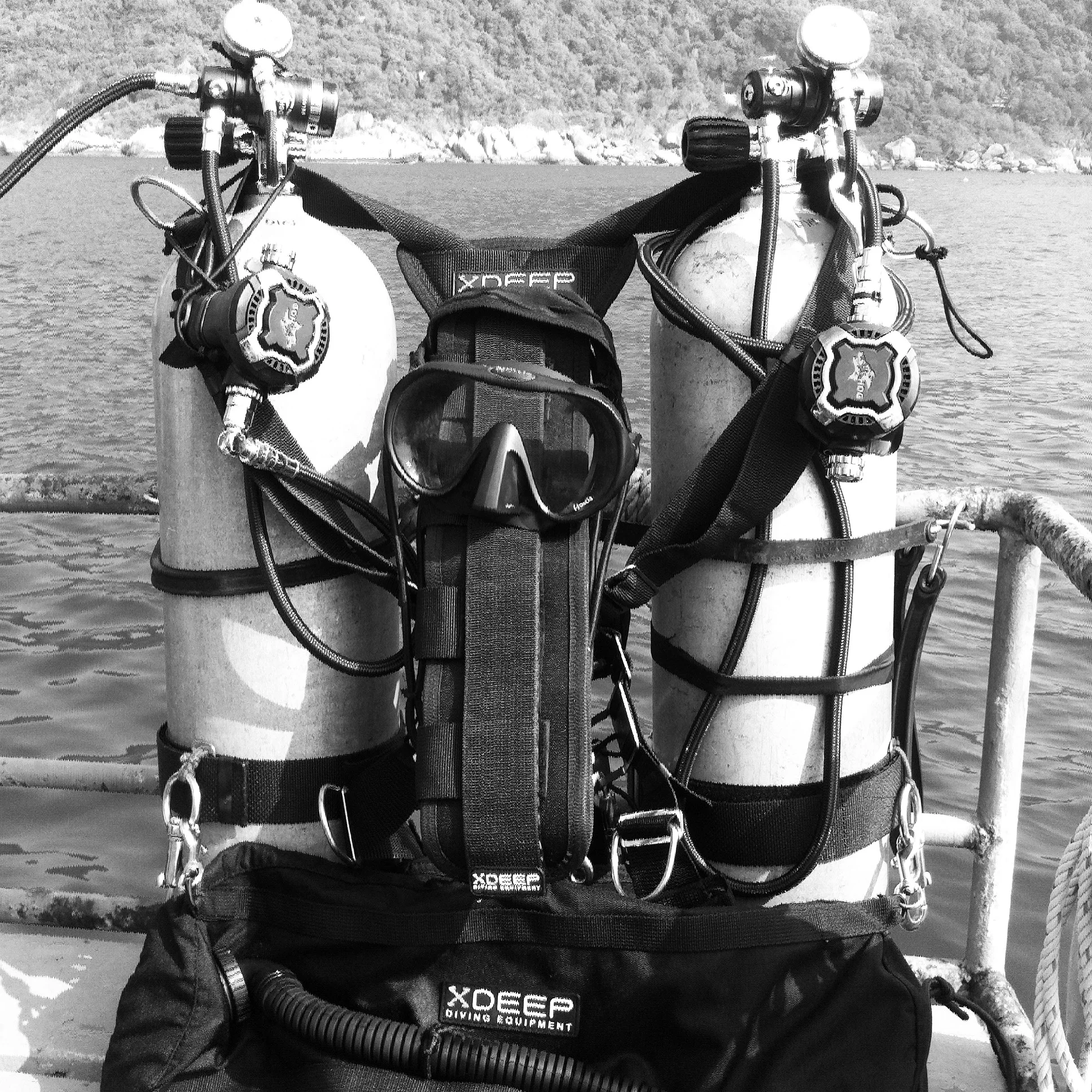 SIDEMOUNT COURSES Learn to dive with sidemount. We will customize course for your needs from recrenational to multi stage sidemount diving.