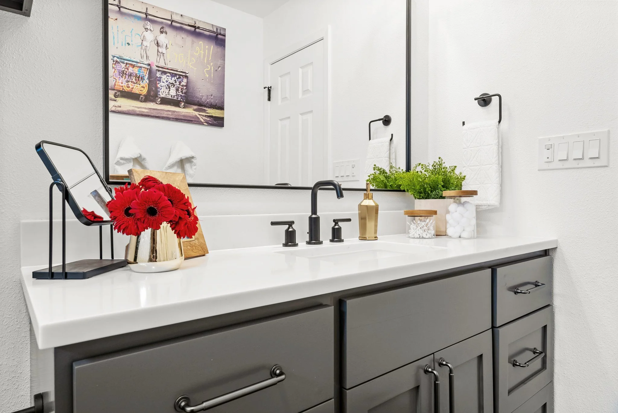 19-web-or-mls-1402-w-creek-loop copy.jpg