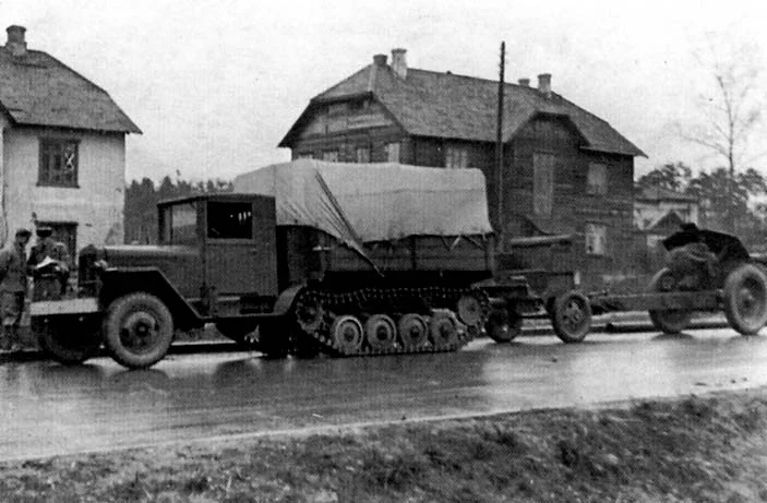 The rare AT-14 heavy artillery tractor