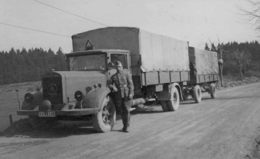 A 1930s ideal of motorisation: Mercedes L3750 towing trailer with a combined load of 8 tonnes.