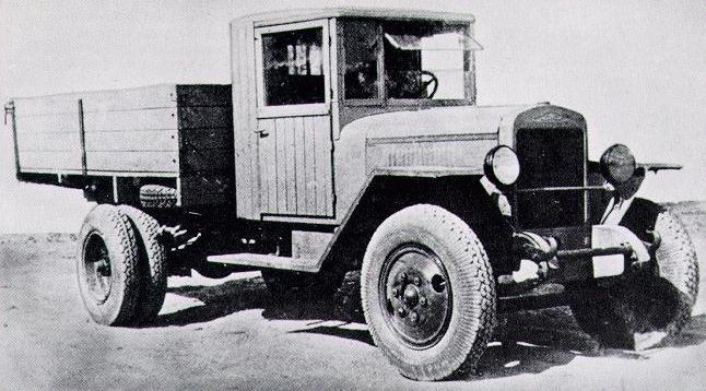 ZIS-5 - The USSR's standard 3 tonne lorry - a licensed version of the Autocar Dispatch SA