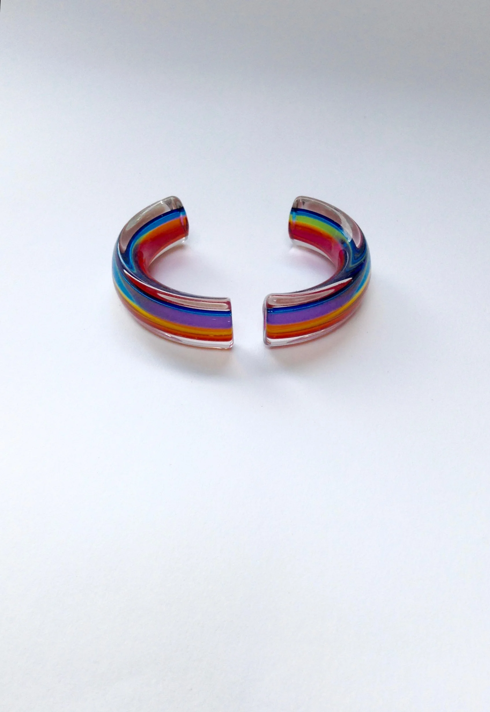 Full Spectrum Bracelet Curves