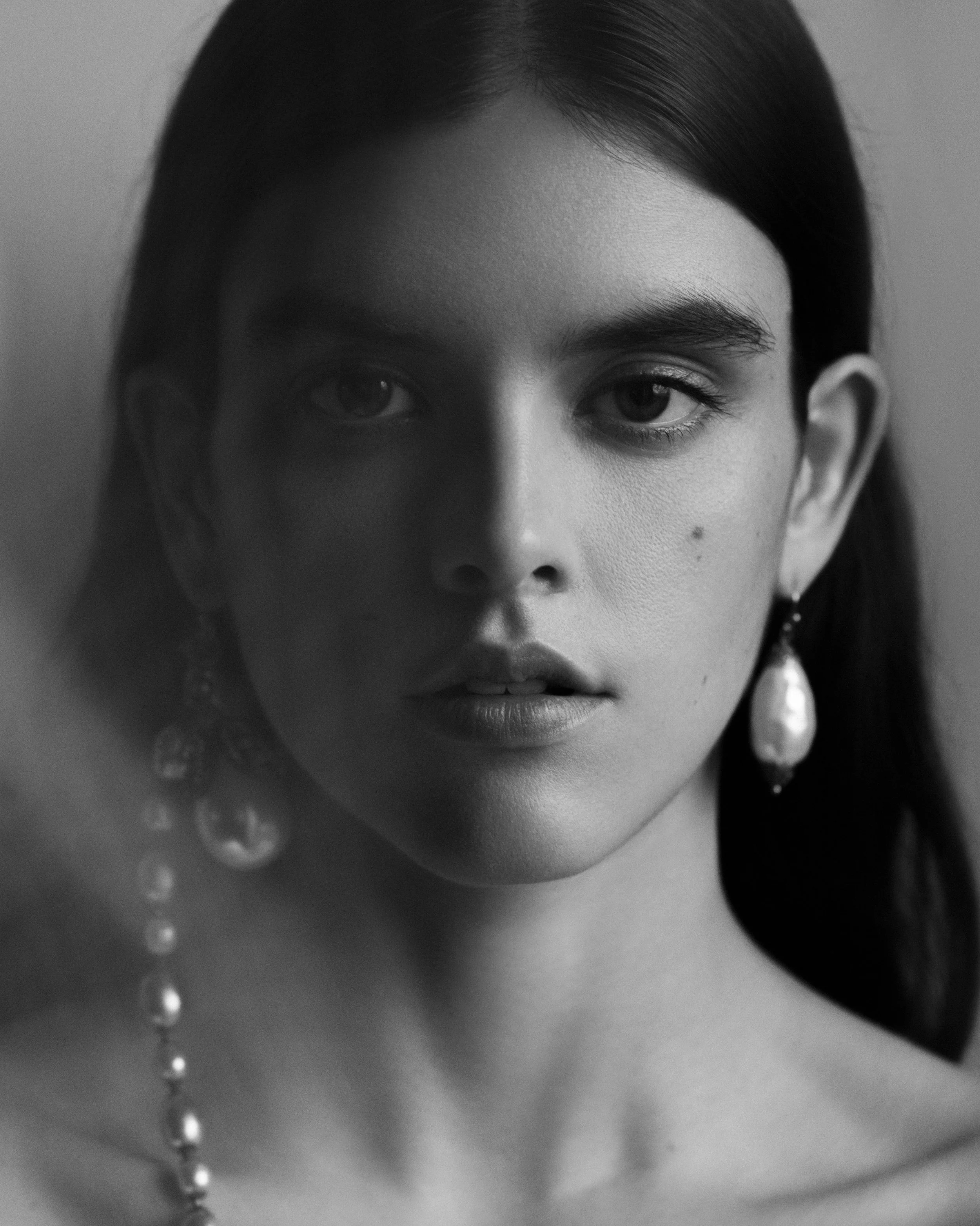 danielle_selig_revue_thomas_slack_03.jpg