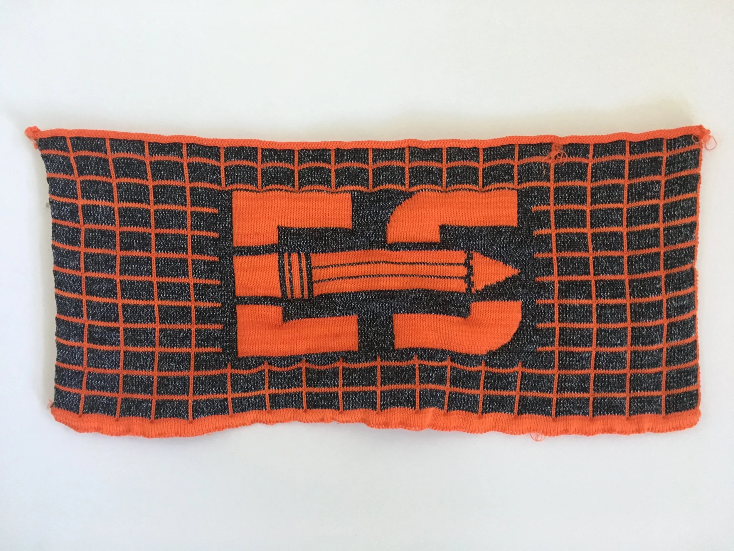 Tubular Knit Logo-Padded and thick layered textile