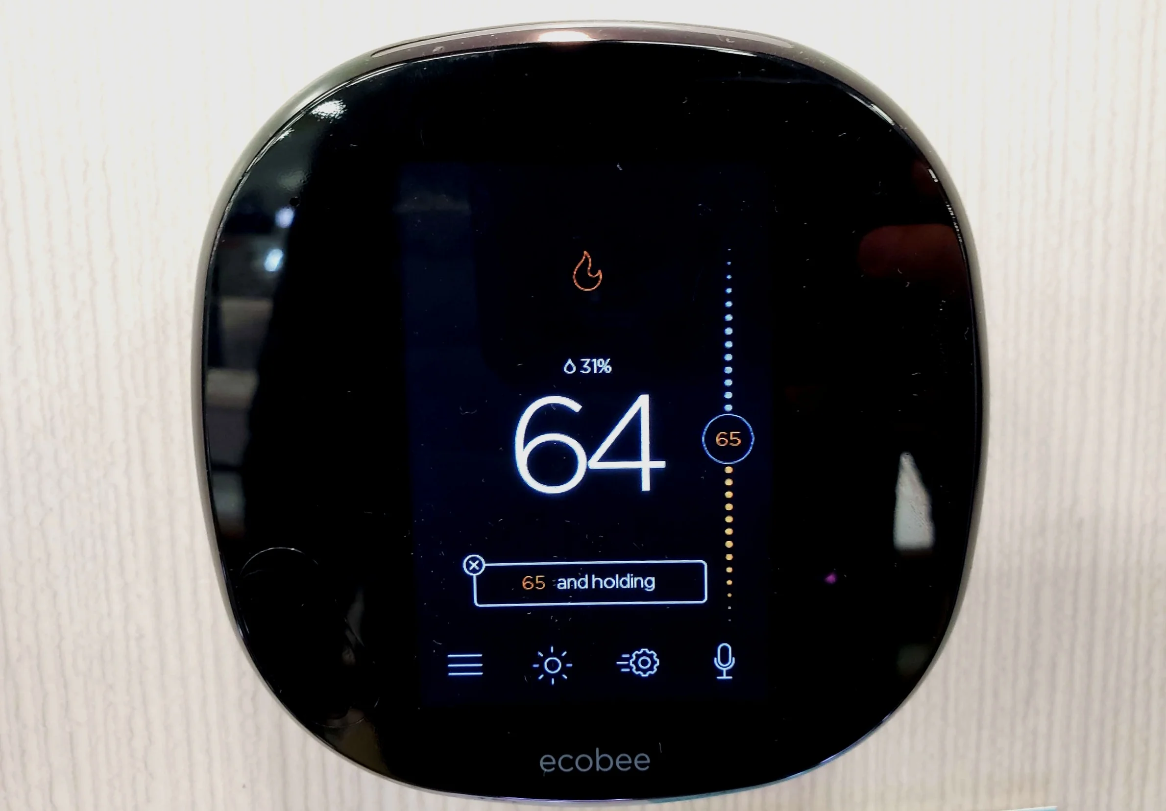 Nest vs Ecobee: Ecobee Thermostat Touch Screen Display