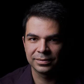 Piero_headshot.jpg