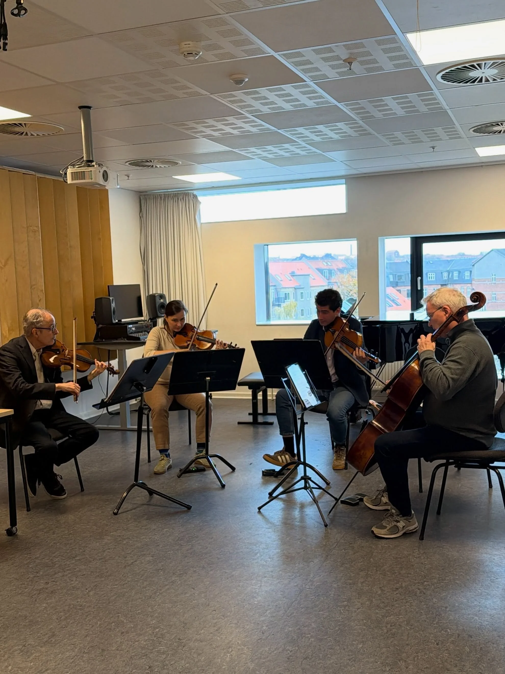 Some photos of today&rsquo;s rehearsals with Eugene, @anne_sophie_andersen , @votsemanuel and @brendstruphenrik 🤩
Preparing for the concert tomorrow at &Aring;byh&oslash;j Kirke at 19.00🍃