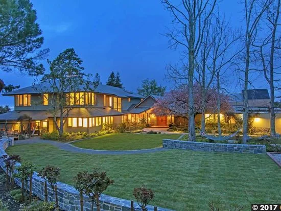 111 Tappan Lane 6 Bed - 4 Bath $3,800,000 Represented: Seller
