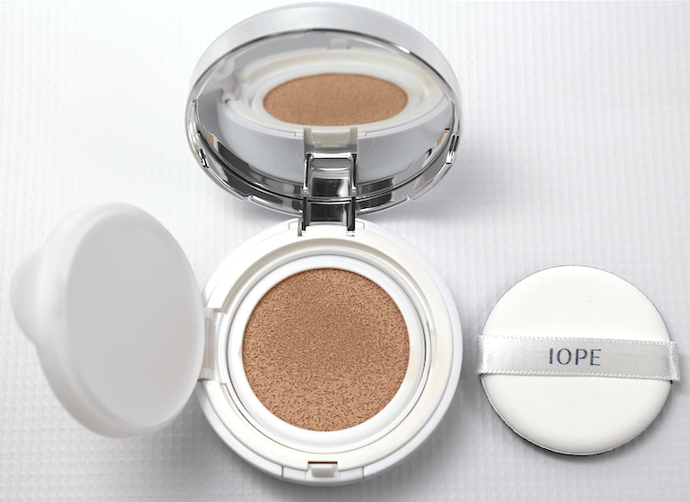 Iope-Air-Cushion-Foundation-N21-Natural-Vanilla.png