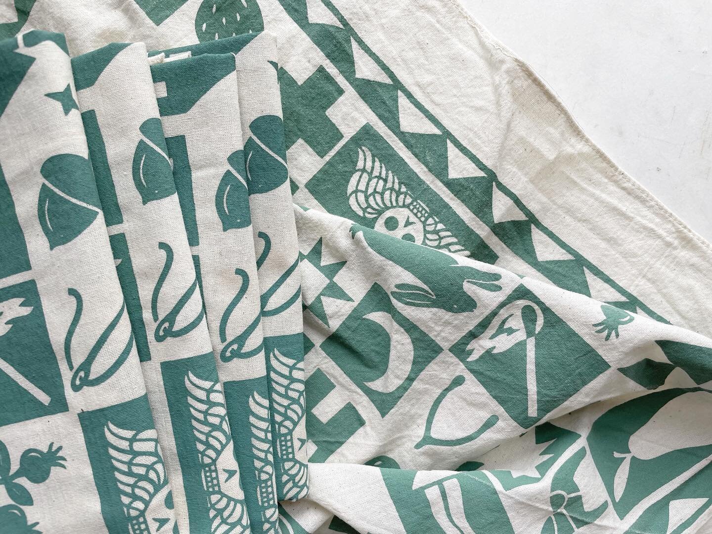 Quilt bandanas are back! These cuties are limited edition so don&rsquo;t wait too long. I have to say, this sage green is giving me life right now. Can you tell I&rsquo;ve been longing for spring?