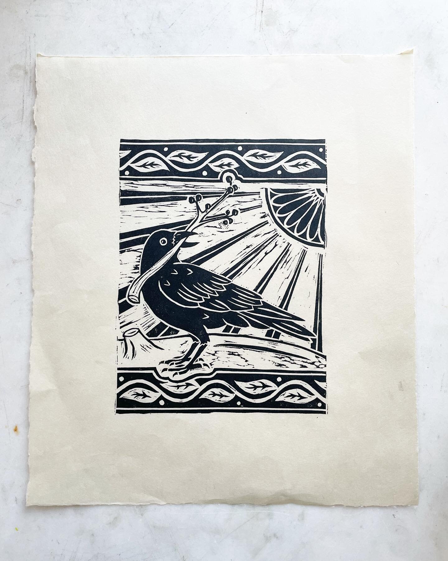 Proofing a crow lino cut that I&rsquo;m currently calling &ldquo;winter light&rdquo; 🖤🕊️