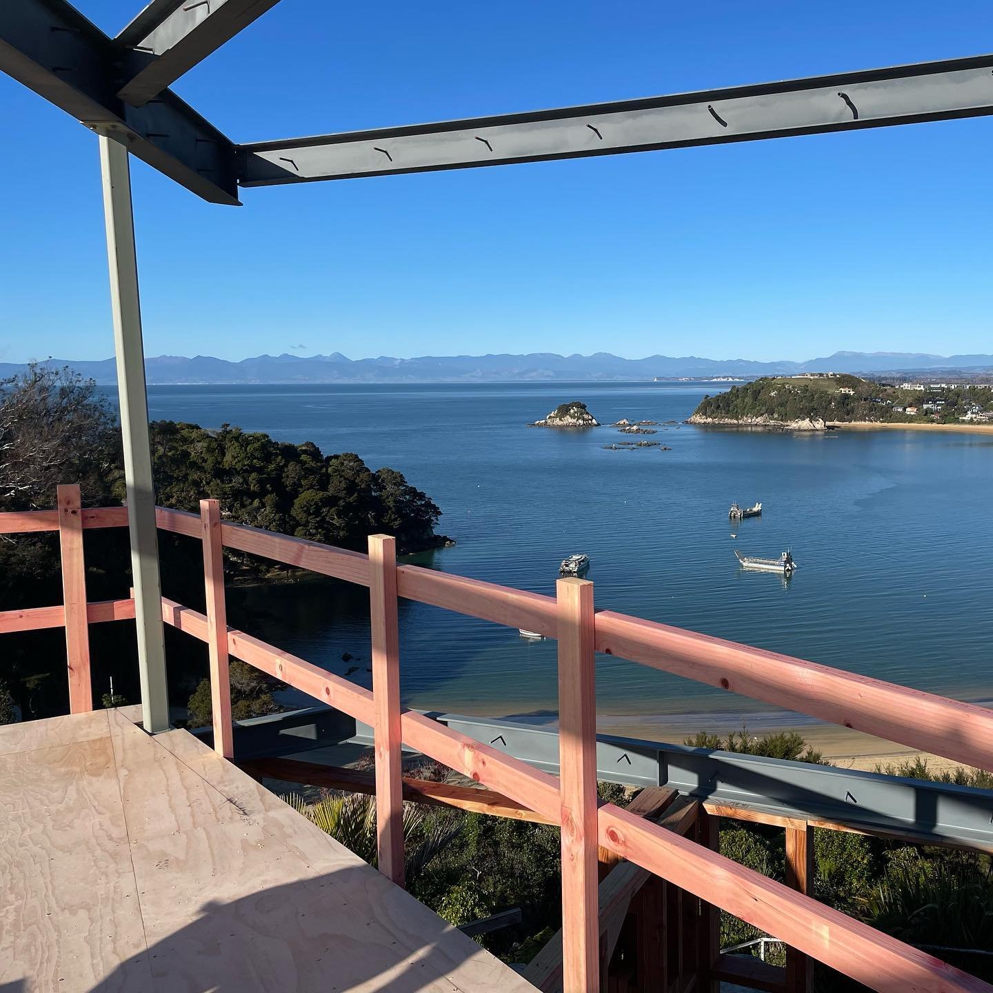 The first level floor joists are in at our Kaiteriteri house project and the resulting views are 👌🏻 

Contractor: Foothold Developments

#architecturenz #nzarchitects #nelsontasmannz #designnz