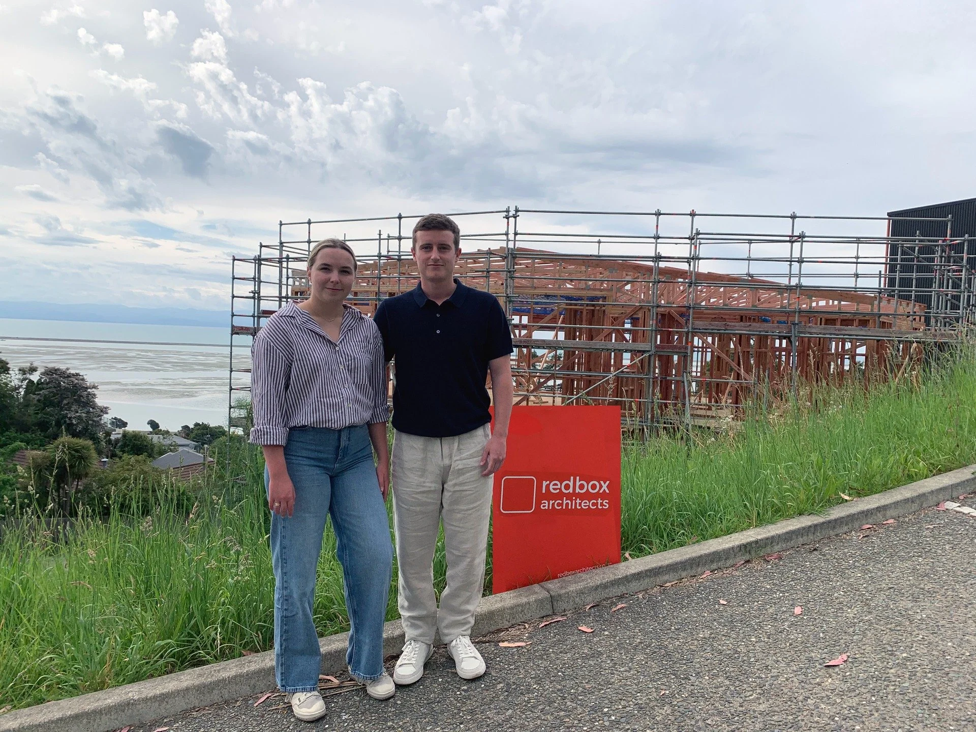 Meet our wonderful clients Jack and Belle. As first home buyers (both were 21 years old), they took the plunge to purchase a section and engage @redboxarchitects to design their dream first home with a difference. We worked together to minimise const