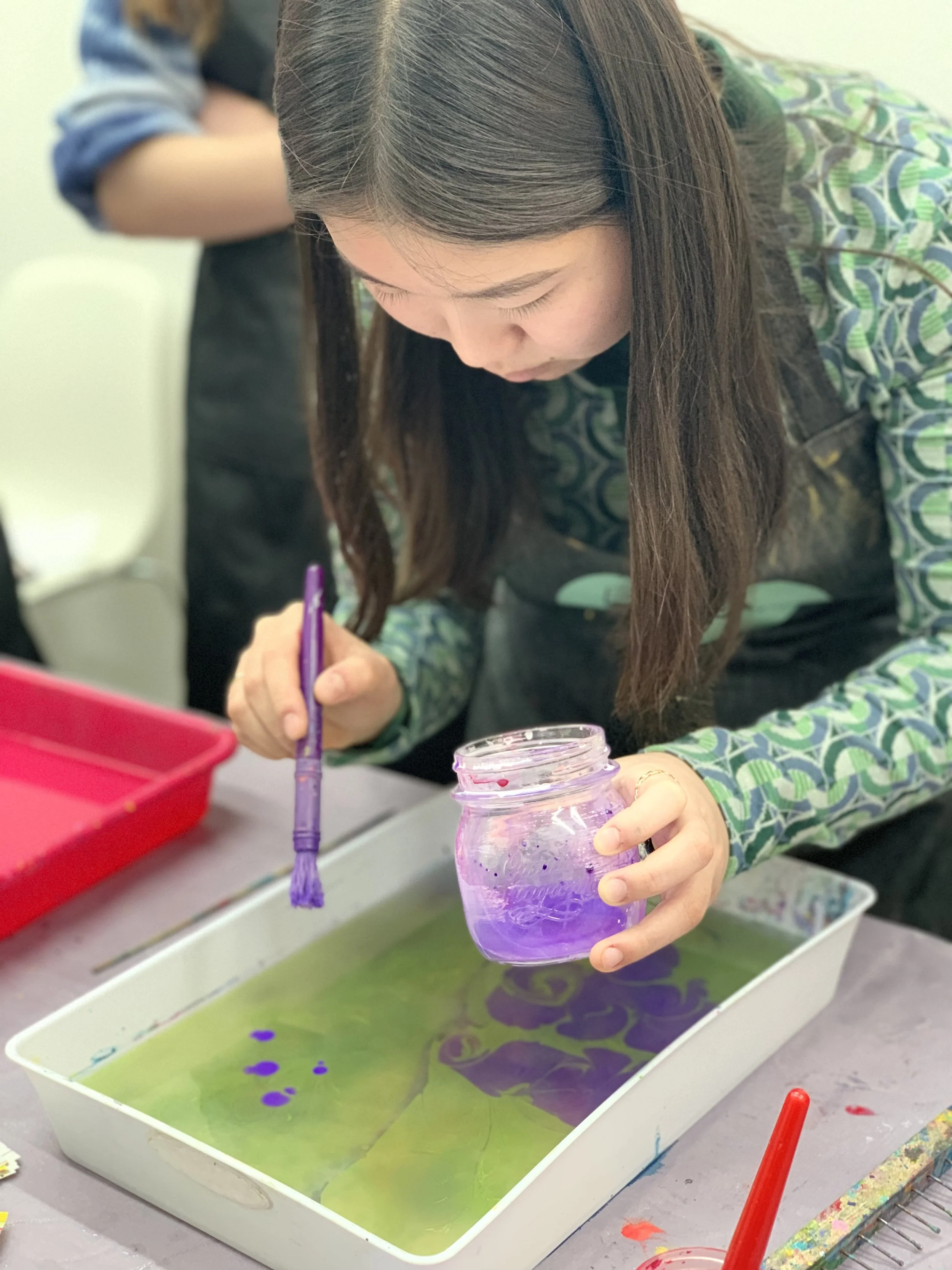 discover art classes in florence. florentine paper marbling is a off the beaten path tour in florence city center