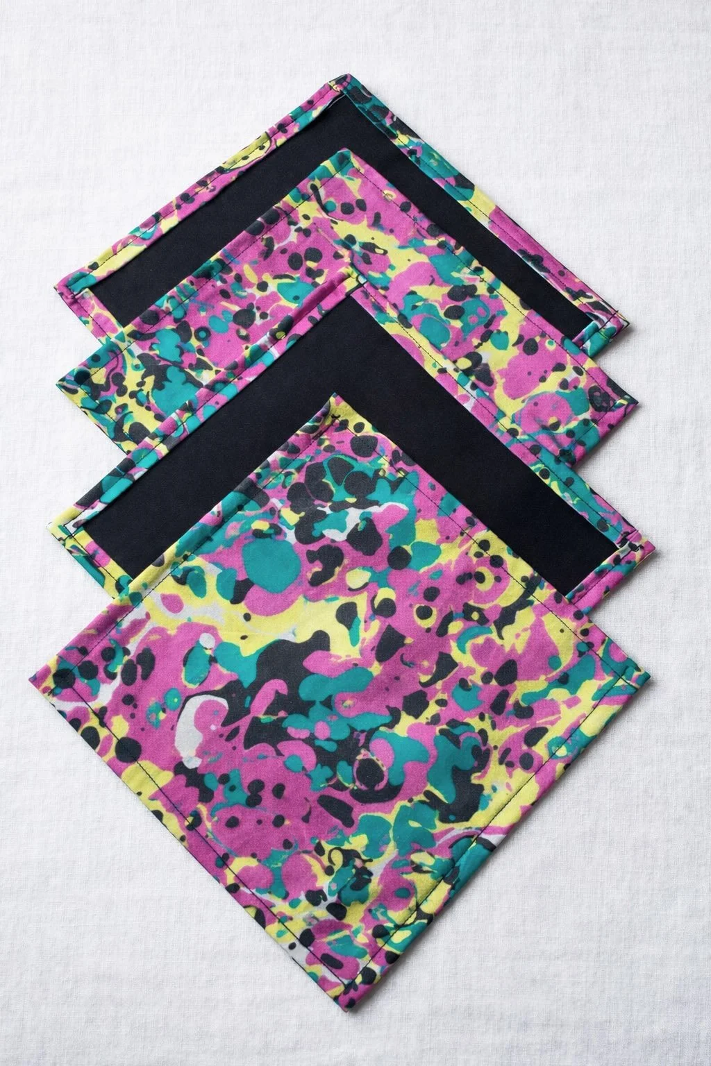 modern entertaining napkins vibrant table setting