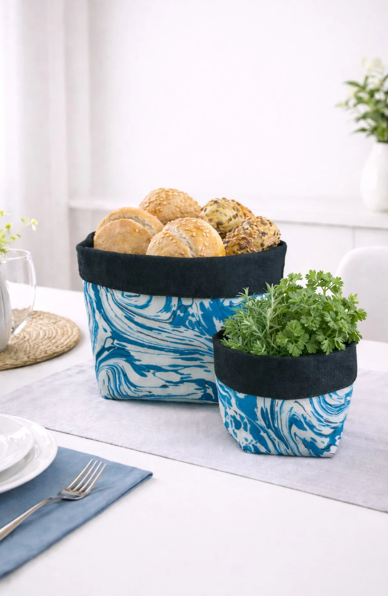 Celebrating art and everyday beauty with handmade marbled textiles crafted in Florence. Artisan cotton decor inspired by traditional paper marbling.