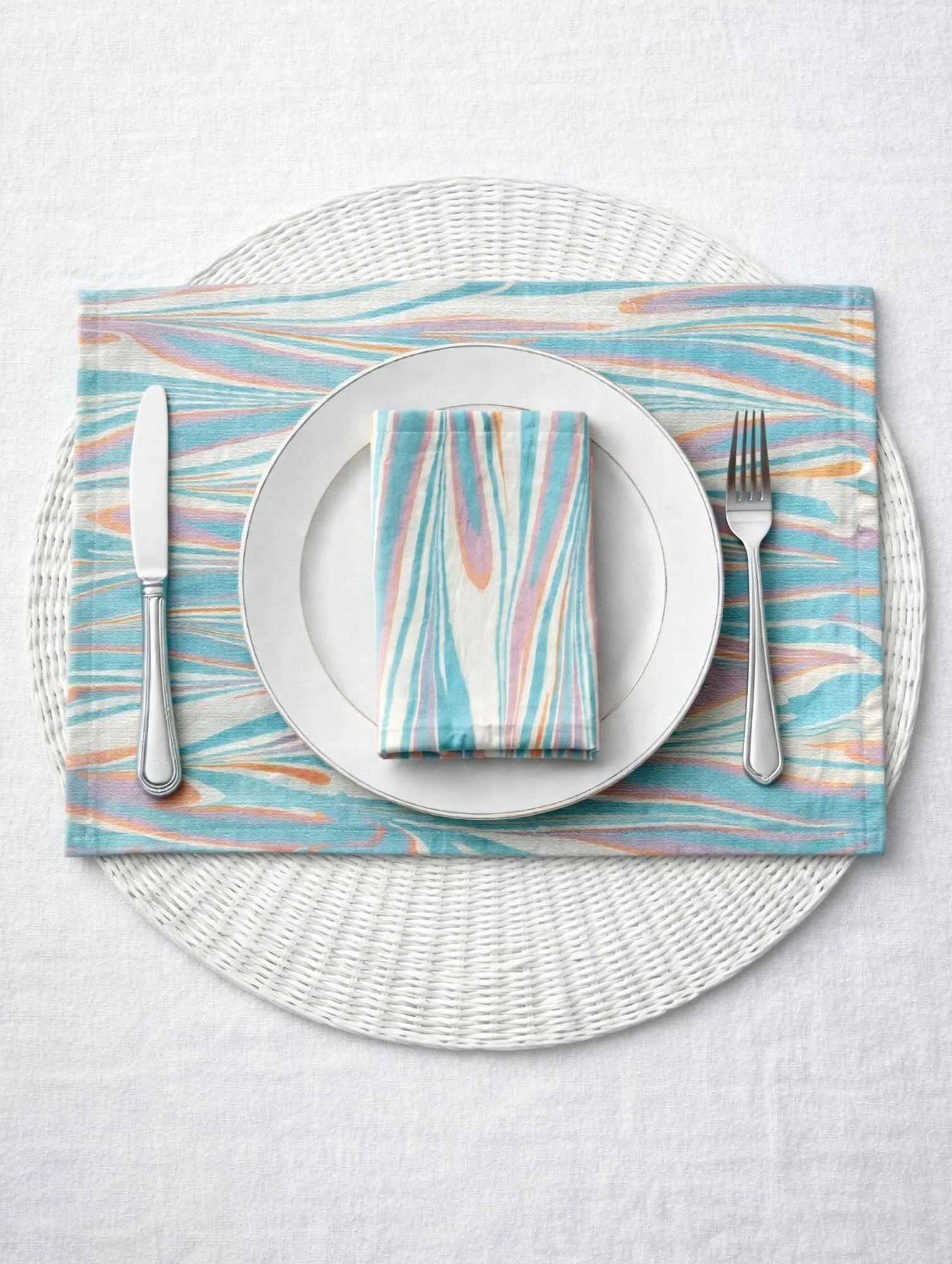 bordtekstiler design. modern table setting design in neutral colours. handmade in italy textiles