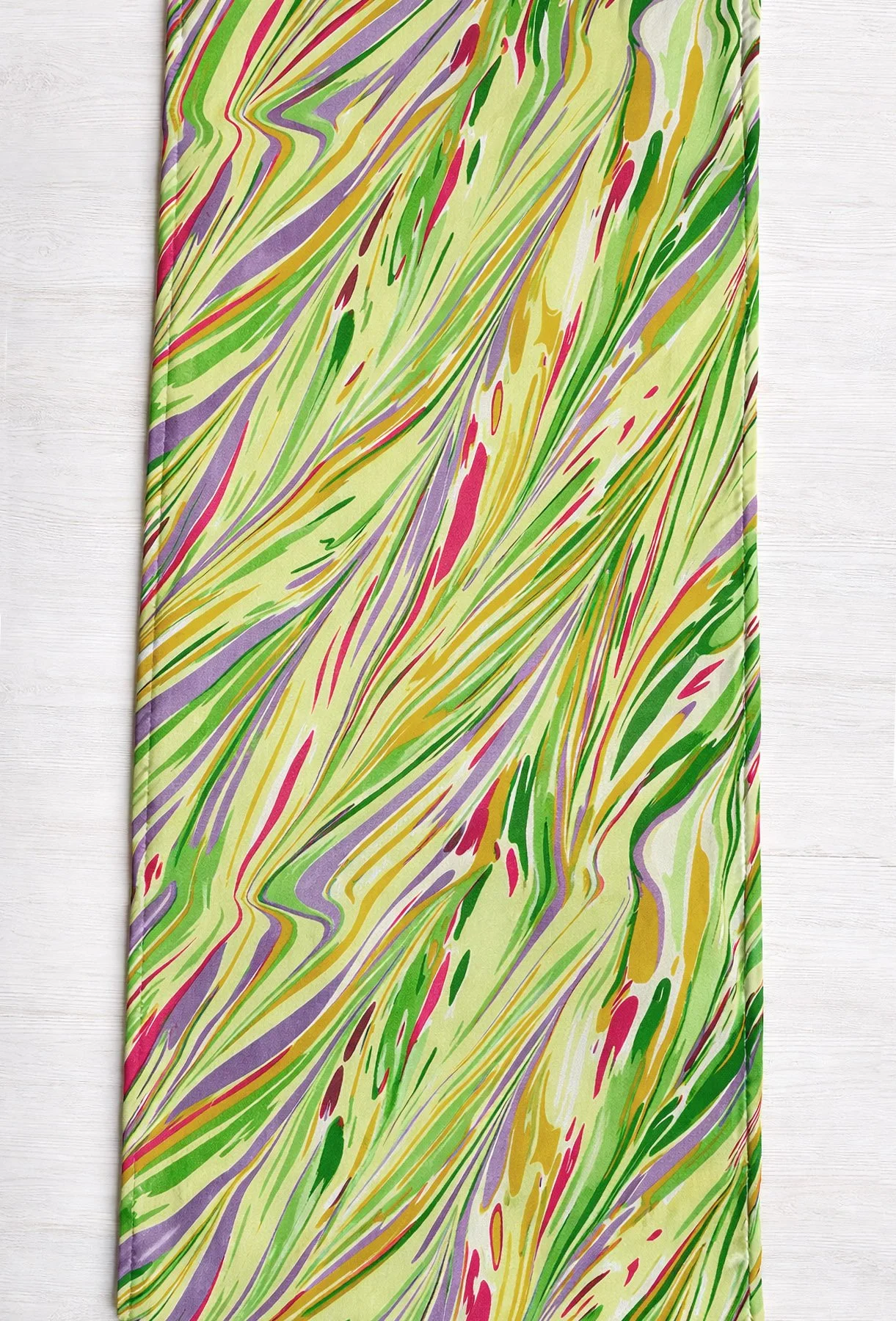 table runner for 4–6 person table