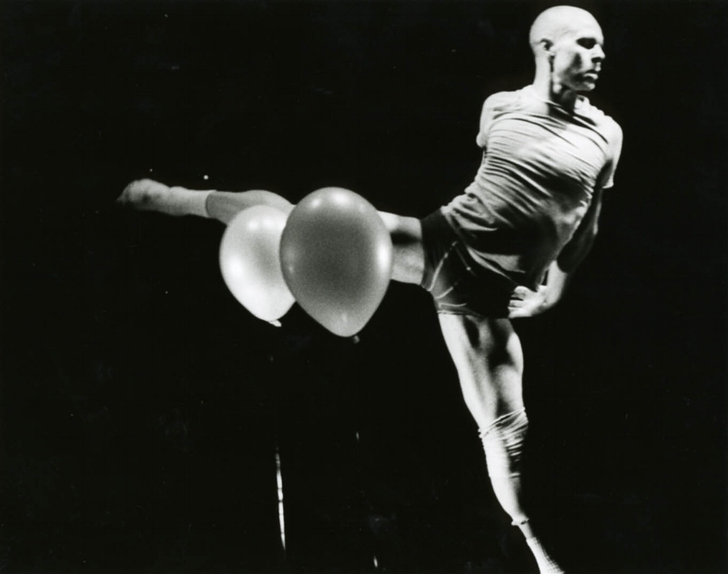 Grounded on Air - (pleasure: its potency, politics and pit falls) - Performance Space 2005. Photo: Heidrun Löhr