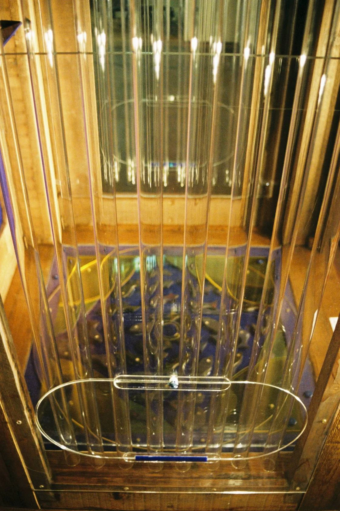 A Lean Man’s Folly (sidedetail), 2008, Oregon and sugar pine, glass, acrylic and gold leaf, 328 x 143 x 143 cm