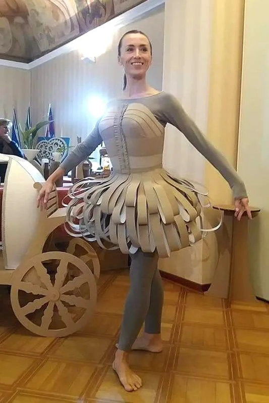 Alessandra Pomata con abito Cenerentola.jpg