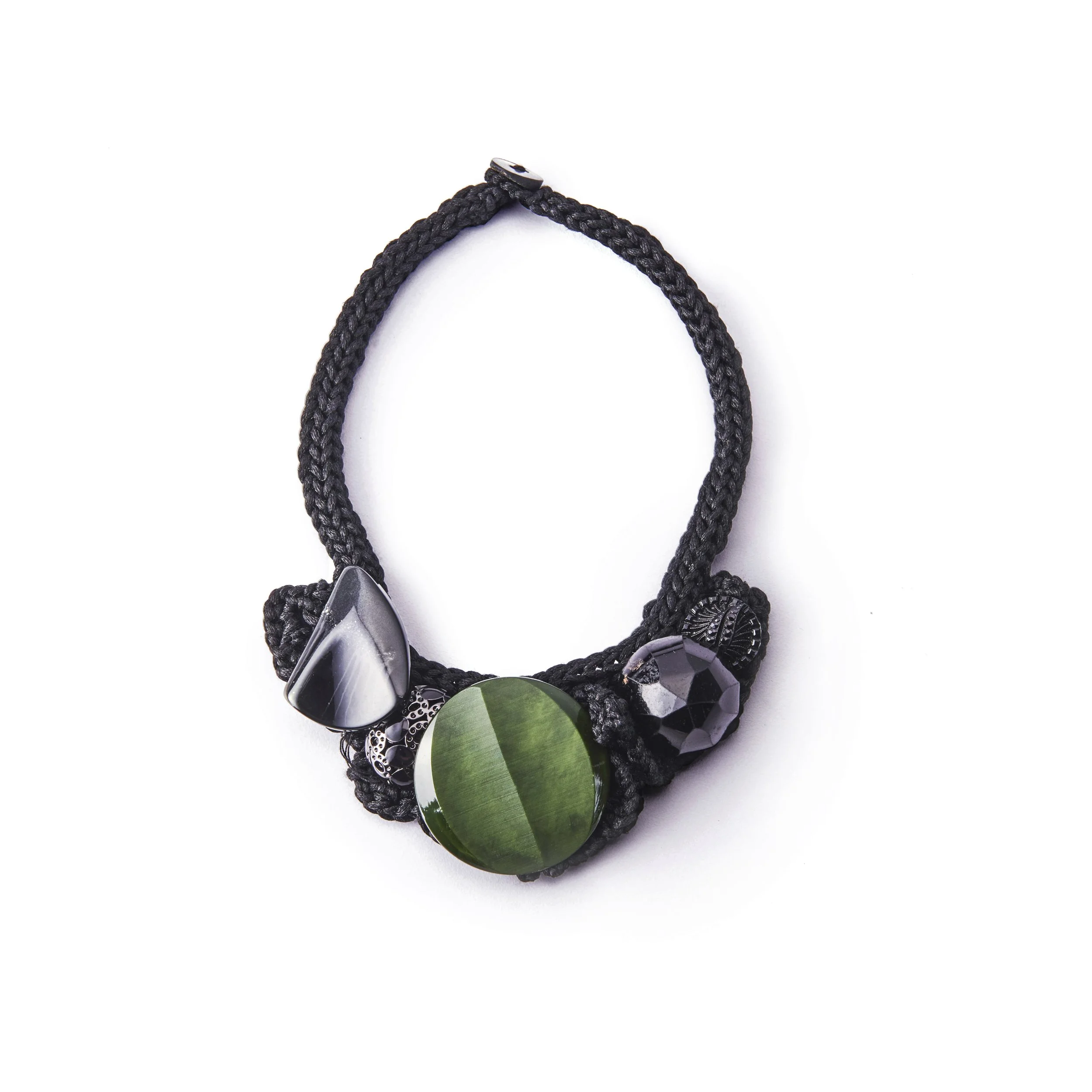NECKLACE WITH A GREEN GIANT*绿色巨人