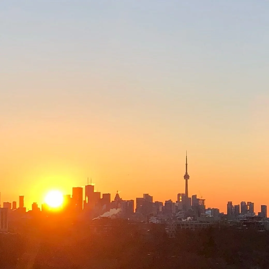 Good morning Friends! Make it a Great Day! 🧡❤️
Sunrise at 7:30 am

#makeitagreatday #grateful #greatday #sunrise #westtoronto 
#lovemycity #lovetoronto,  #torontolife #torontoliving #toronto #highpark #bloorwestvillage