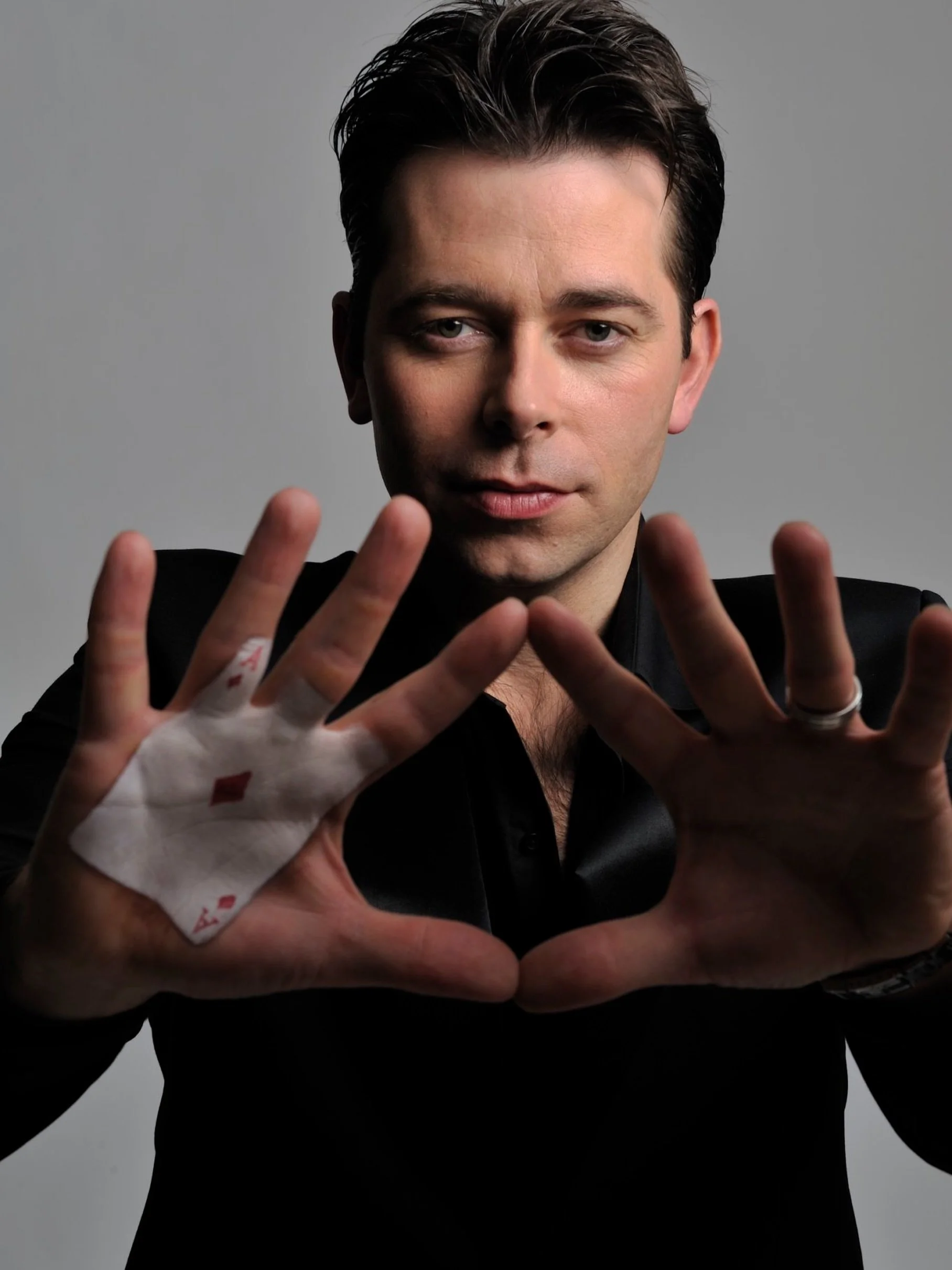 An evening of magic and mentalism &mdash; for grown-ups.

On Friday, November 13, Weems Creek Nursery School hosts The Magic of Weems at the Bay Ridge Pool &amp; Clubhouse, featuring Chris Dugdale @chrisjamesdugdale &mdash; who has performed for the 
