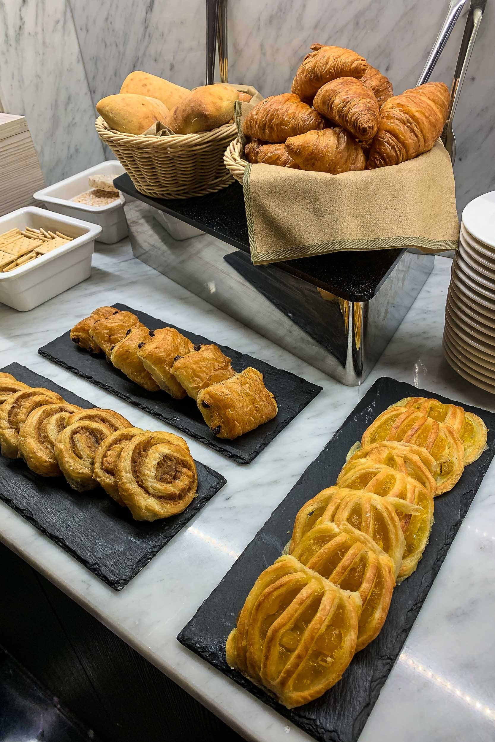Ultra-fresh breakfast pastries, Hotel Magnolia, Santiago, Chile