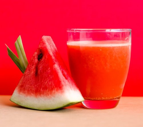 Jus Wortel dan Jeruk Minuman Alami yang Meningkatkan Imun Tubuh