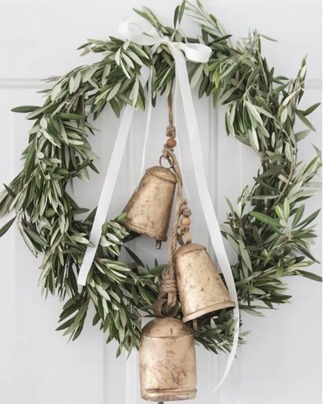 &ldquo;The best way to spread Christmas cheer is singing loud for all to hear!&rdquo; 🎶
.
.
Which reminds me I need to go move my elf, anyone else running out of spots? 😬
📷@studiomcgee