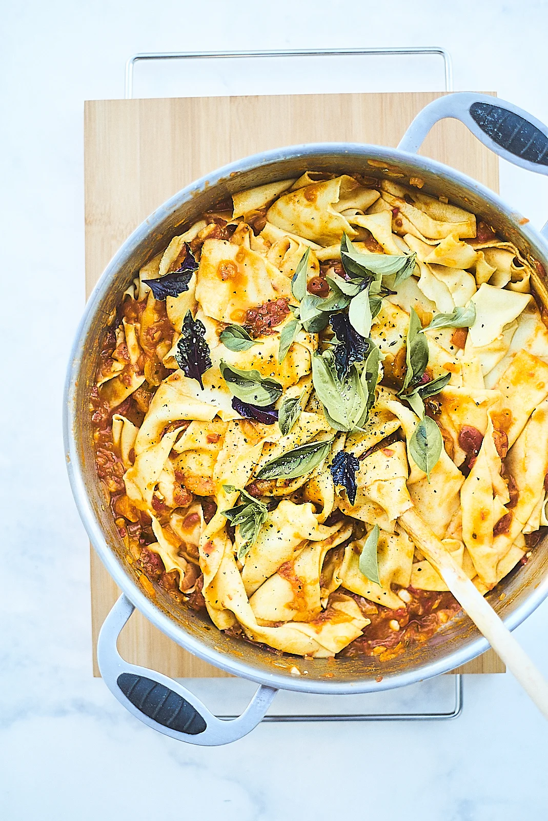 Sugo di pomodoro with fresh pasta 