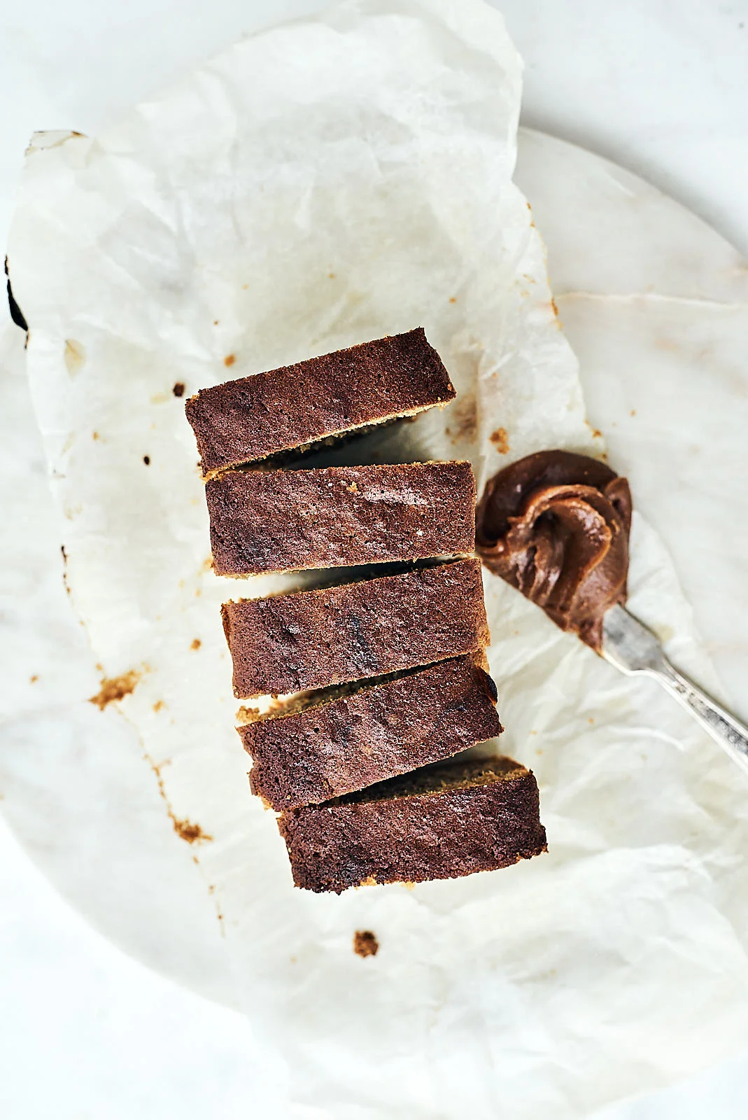 Honey and ginger cake with walnuts
