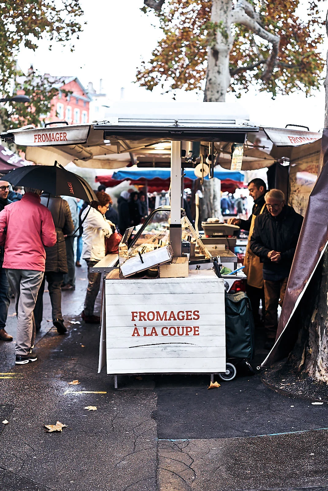 wine, dine and buy. lyon